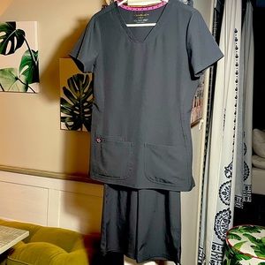 NWOT. HeartSoul scrub set in Pewter